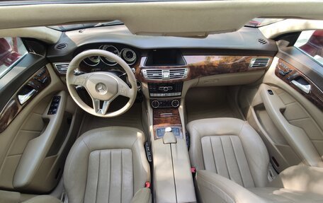 Mercedes-Benz CLS, 2011 год, 2 400 000 рублей, 33 фотография