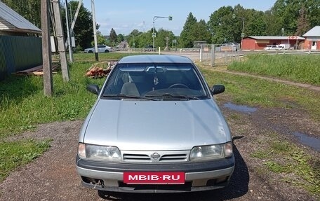Nissan Primera II рестайлинг, 1991 год, 245 000 рублей, 5 фотография