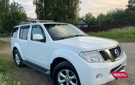 Nissan Pathfinder, 2013 год, 1 450 000 рублей, 10 фотография