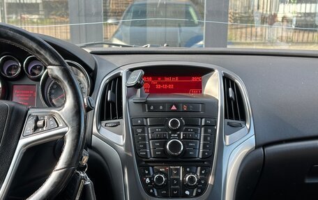 Opel Astra J, 2011 год, 830 000 рублей, 17 фотография