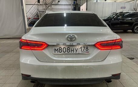 Toyota Camry, 2018 год, 2 899 000 рублей, 7 фотография