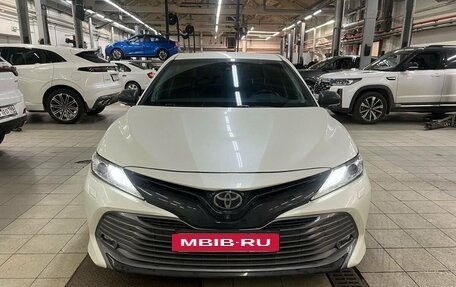 Toyota Camry, 2018 год, 2 899 000 рублей, 2 фотография