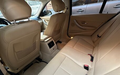 BMW 3 серия, 2015 год, 2 400 000 рублей, 9 фотография