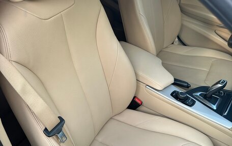 BMW 3 серия, 2015 год, 2 400 000 рублей, 15 фотография