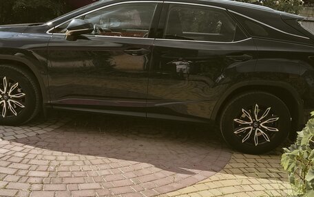 Lexus RX IV рестайлинг, 2018 год, 3 500 000 рублей, 9 фотография