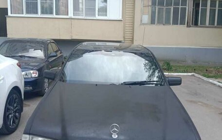 Mercedes-Benz C-Класс, 1993 год, 300 000 рублей, 4 фотография