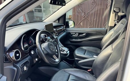 Mercedes-Benz V-Класс, 2016 год, 3 500 000 рублей, 10 фотография