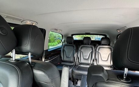 Mercedes-Benz V-Класс, 2016 год, 3 500 000 рублей, 11 фотография