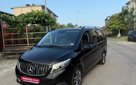 Mercedes-Benz V-Класс, 2016 год, 3 500 000 рублей, 2 фотография