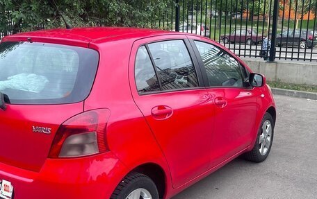 Toyota Yaris III рестайлинг, 2008 год, 700 000 рублей, 6 фотография