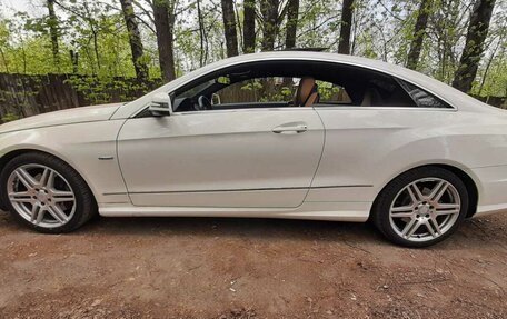 Mercedes-Benz E-Класс, 2012 год, 1 890 000 рублей, 10 фотография