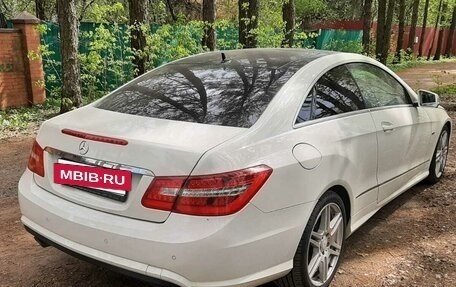 Mercedes-Benz E-Класс, 2012 год, 1 890 000 рублей, 4 фотография