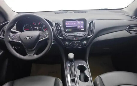 Chevrolet Equinox III, 2022 год, 1 900 000 рублей, 8 фотография
