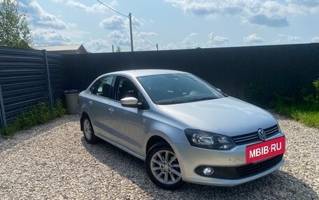 Volkswagen Polo VI (EU Market), 2013 год, 990 000 рублей, 2 фотография
