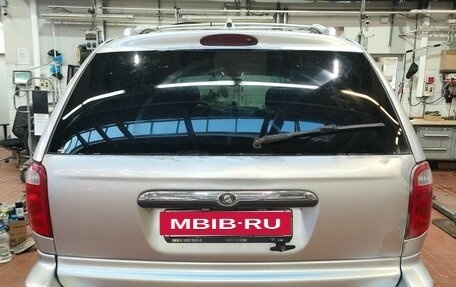Chrysler Town & Country IV, 2001 год, 650 000 рублей, 5 фотография