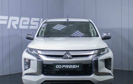 Mitsubishi L200 IV рестайлинг, 2019 год, 2 340 000 рублей, 3 фотография