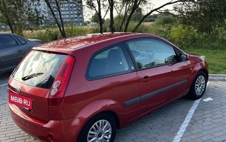 Ford Fiesta, 2006 год, 400 000 рублей, 2 фотография