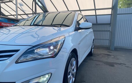 Hyundai Solaris II рестайлинг, 2015 год, 830 000 рублей, 5 фотография