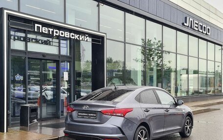 Hyundai Solaris II рестайлинг, 2021 год, 1 280 000 рублей, 6 фотография