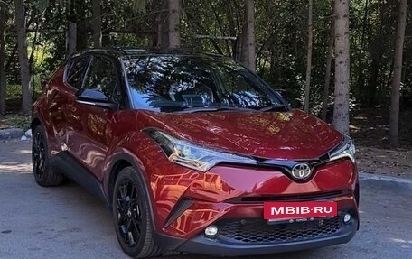 Toyota C-HR I рестайлинг, 2019 год, 2 030 000 рублей, 2 фотография