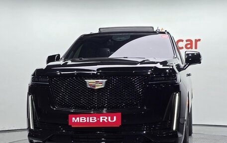 Cadillac Escalade V, 2024 год, 19 000 000 рублей, 3 фотография