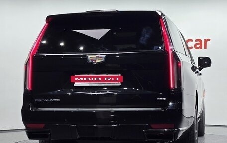 Cadillac Escalade V, 2024 год, 19 000 000 рублей, 4 фотография