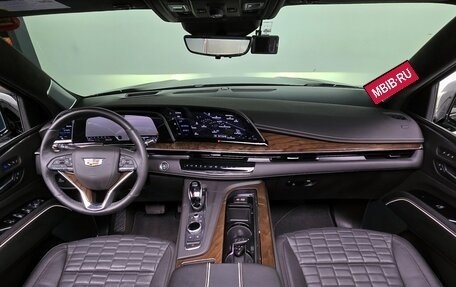Cadillac Escalade V, 2024 год, 19 000 000 рублей, 7 фотография