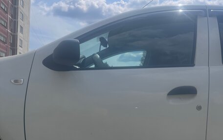 Renault Logan II, 2014 год, 550 000 рублей, 3 фотография