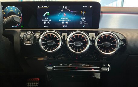 Mercedes-Benz CLA, 2022 год, 3 350 000 рублей, 12 фотография