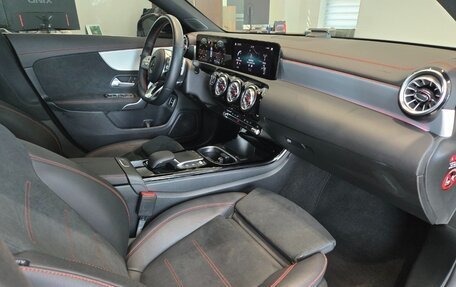 Mercedes-Benz CLA, 2022 год, 3 350 000 рублей, 15 фотография