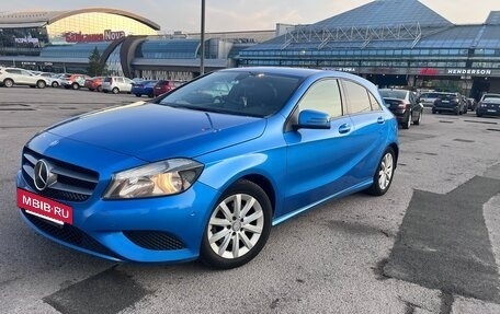 Mercedes-Benz A-Класс, 2015 год, 1 480 000 рублей, 10 фотография