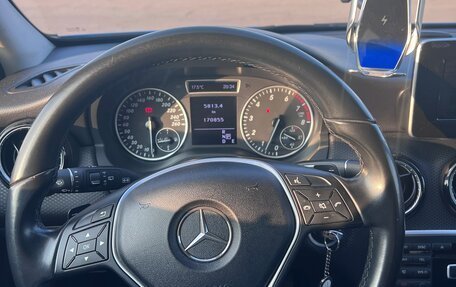 Mercedes-Benz A-Класс, 2015 год, 1 480 000 рублей, 15 фотография