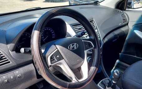 Hyundai Solaris II рестайлинг, 2011 год, 578 000 рублей, 10 фотография