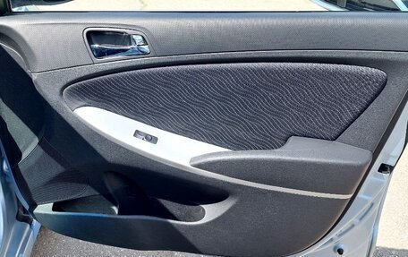 Hyundai Solaris II рестайлинг, 2011 год, 578 000 рублей, 18 фотография