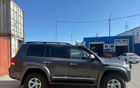 Toyota Land Cruiser 200, 2018 год, 11 000 000 рублей, 6 фотография