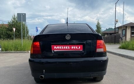 Volkswagen Polo III рестайлинг, 1999 год, 300 000 рублей, 4 фотография
