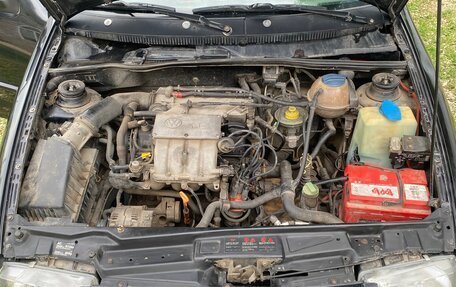Volkswagen Polo III рестайлинг, 1999 год, 300 000 рублей, 37 фотография