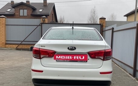 KIA Rio III рестайлинг, 2016 год, 950 000 рублей, 2 фотография