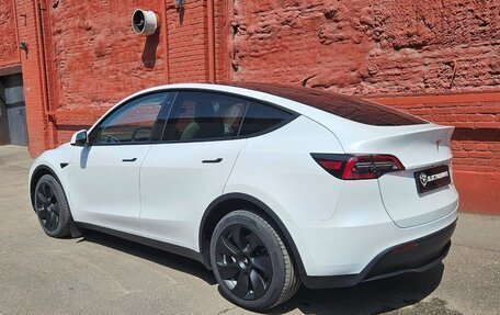 Tesla Model Y I, 2021 год, 4 950 000 рублей, 4 фотография