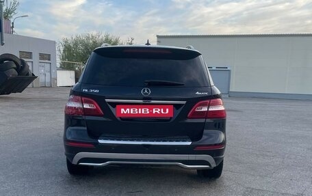 Mercedes-Benz M-Класс, 2012 год, 2 050 000 рублей, 3 фотография