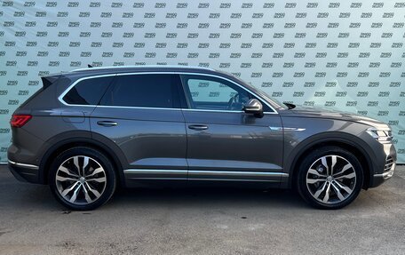 Volkswagen Touareg III, 2020 год, 5 995 000 рублей, 9 фотография