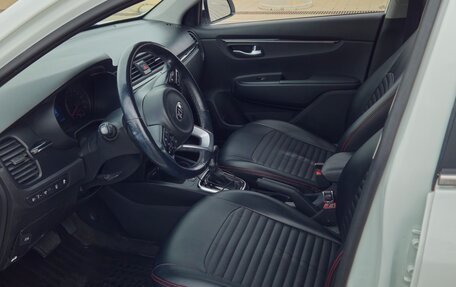 KIA Rio IV, 2018 год, 1 550 000 рублей, 5 фотография