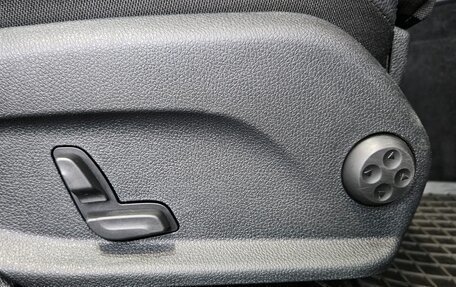 Mercedes-Benz E-Класс, 2020 год, 2 450 000 рублей, 20 фотография