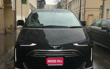 Toyota Estima III рестайлинг -2, 2016 год, 2 351 000 рублей, 2 фотография