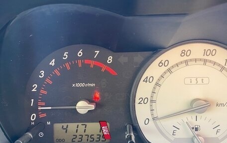 Toyota Ist II, 2004 год, 590 000 рублей, 24 фотография