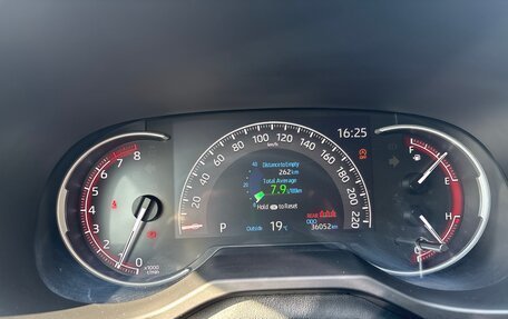Toyota RAV4, 2021 год, 3 350 000 рублей, 12 фотография