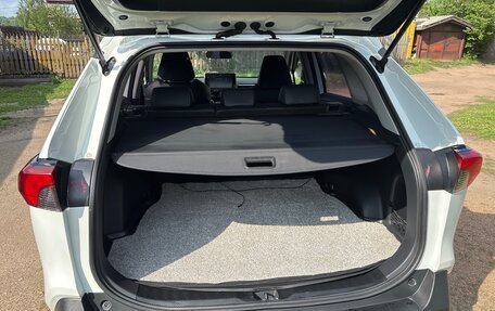 Toyota RAV4, 2021 год, 3 350 000 рублей, 22 фотография