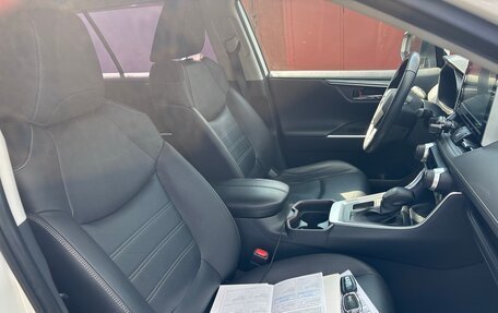 Toyota RAV4, 2021 год, 3 350 000 рублей, 25 фотография