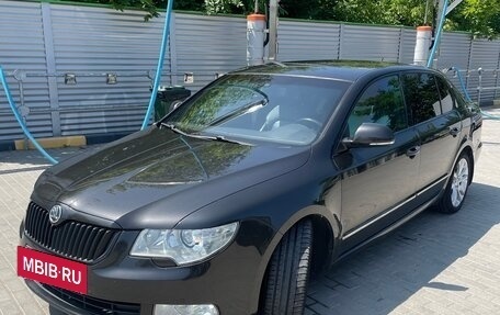 Skoda Superb III рестайлинг, 2010 год, 940 000 рублей, 2 фотография