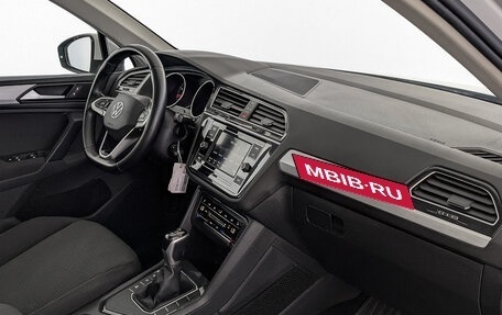 Volkswagen Tiguan II, 2021 год, 1 870 000 рублей, 13 фотография